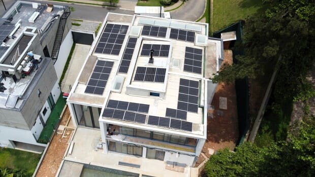 Sistema de energia solar do cliente Rubia em América, Joinville