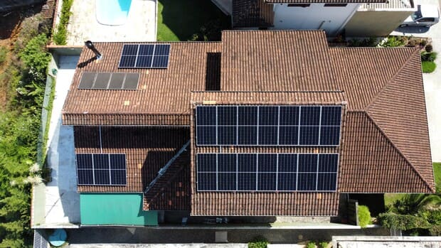 Sistema de energia solar do cliente Felipe em Glória, Joinville
